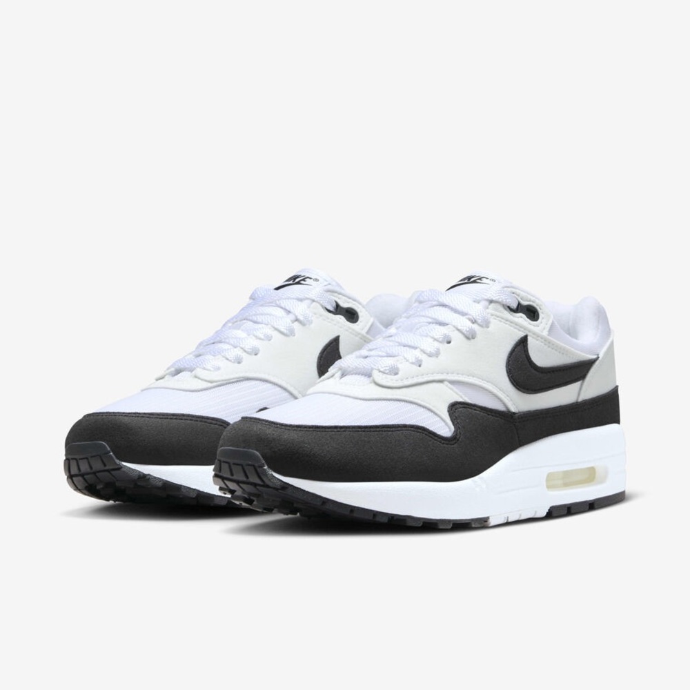Nike Women’s air max 1